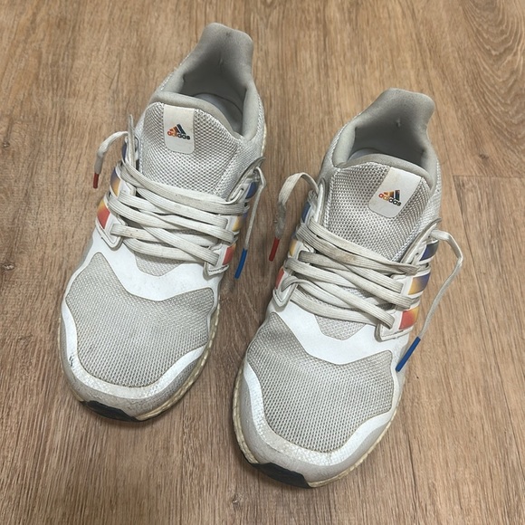 ADIDAS | Women’s Ultra Boost DNA Sneakers, White Multi Colorway - Picture 3 of 9